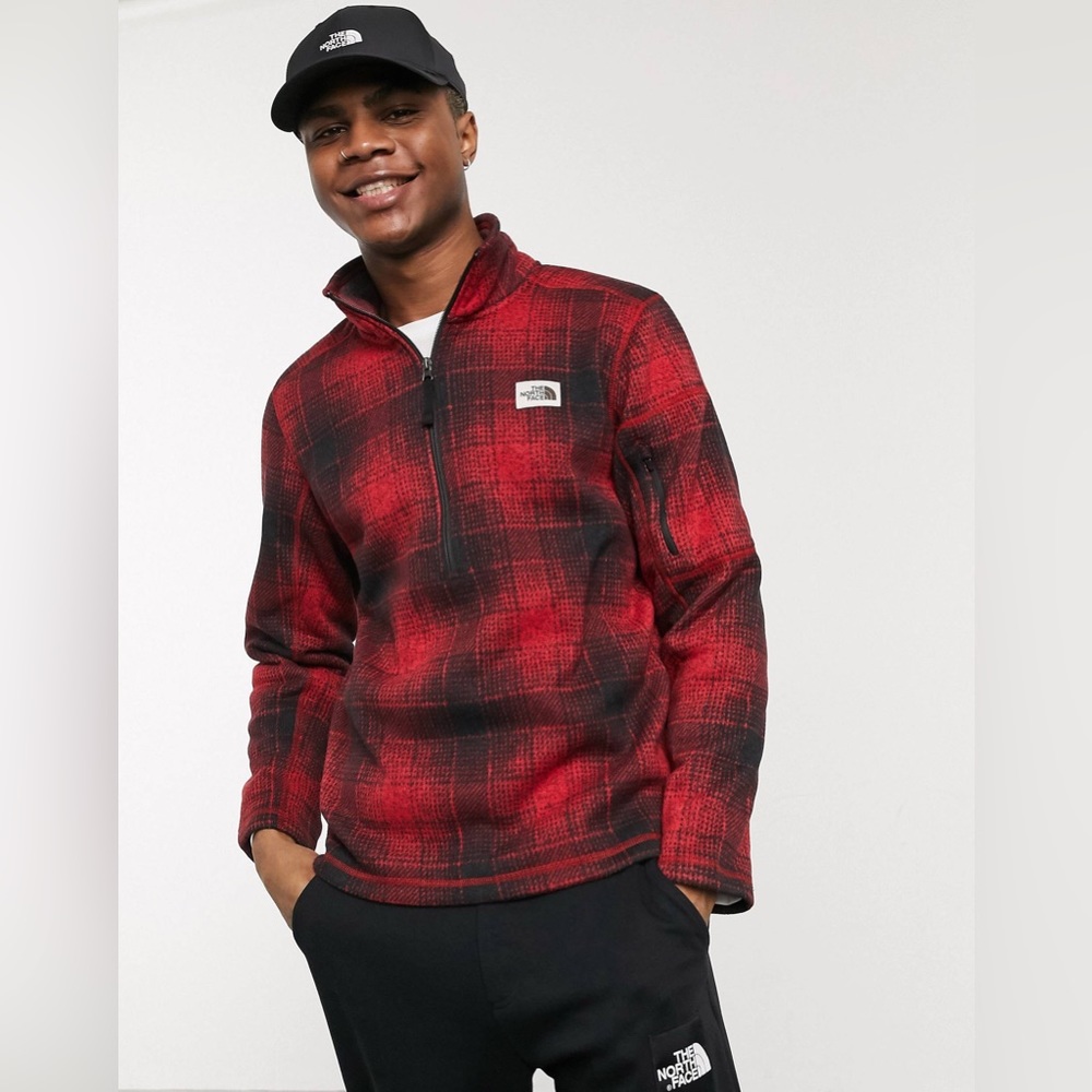 The North Face Gordon Lyons Novelty 1/4 zip fleece in red Size: S